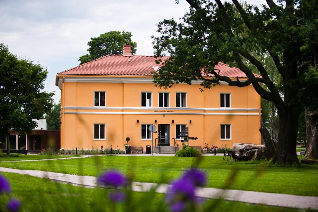 Haemeenkylaen Kartano Вантаа Экстерьер фото
